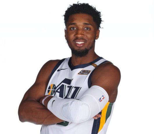 更是凸显赛 更是凸显赛