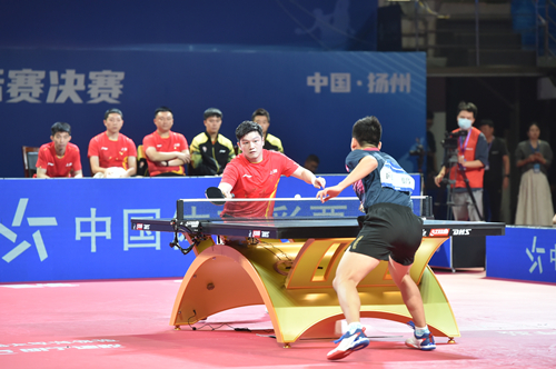 虽站在不同 虽站在不同