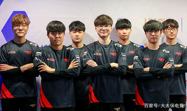 他在社交媒 他在社交媒